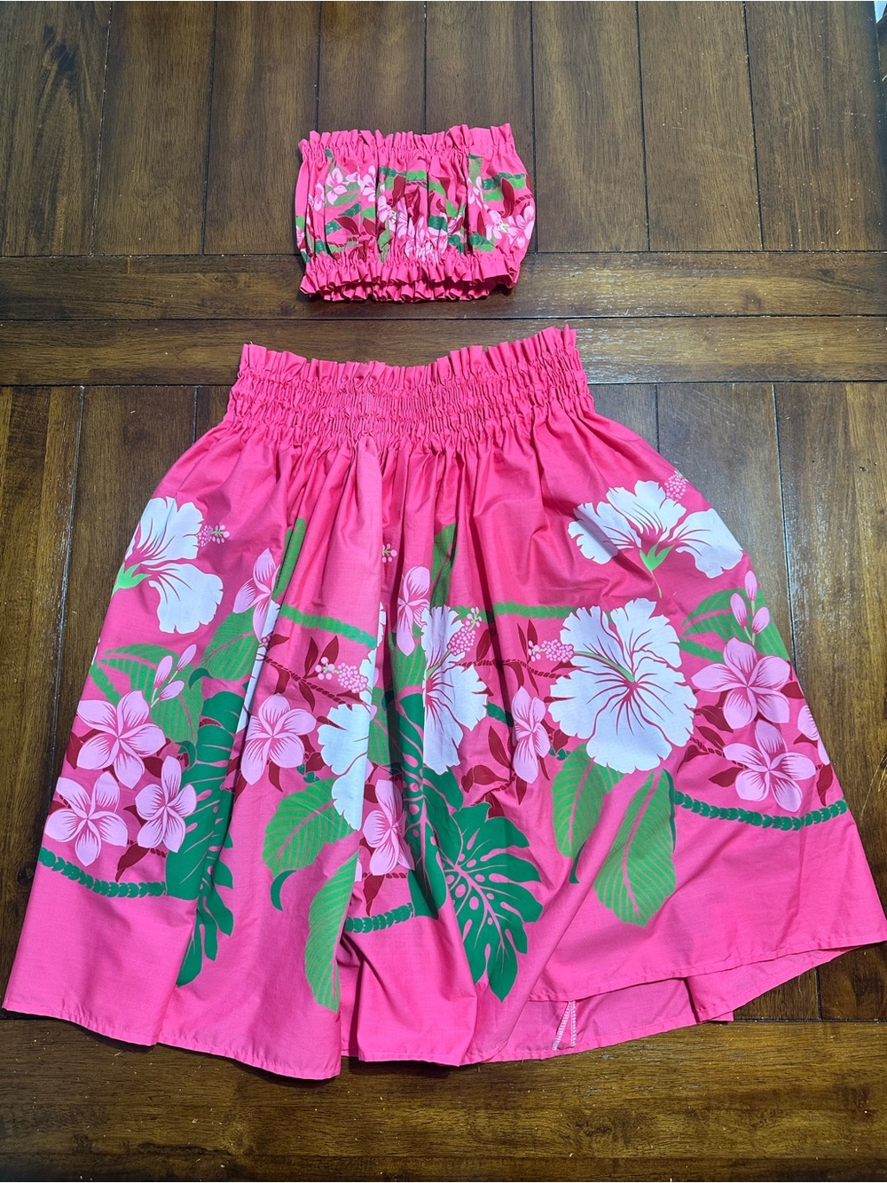 Girls Hawaiian Pa’u Hula Skirt + Tube Tob | Size Large